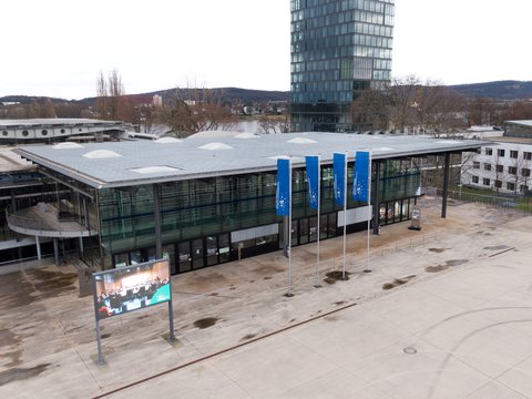 Plenarsaal des Bundestages - © Timo Semmler